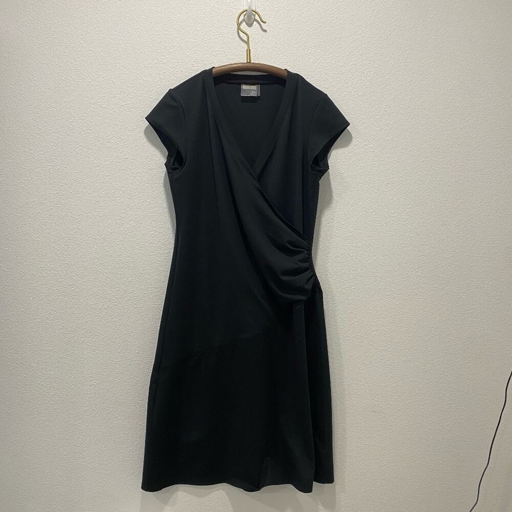 Athleta Women's Black Stretch Sleeveless Dress - Medium